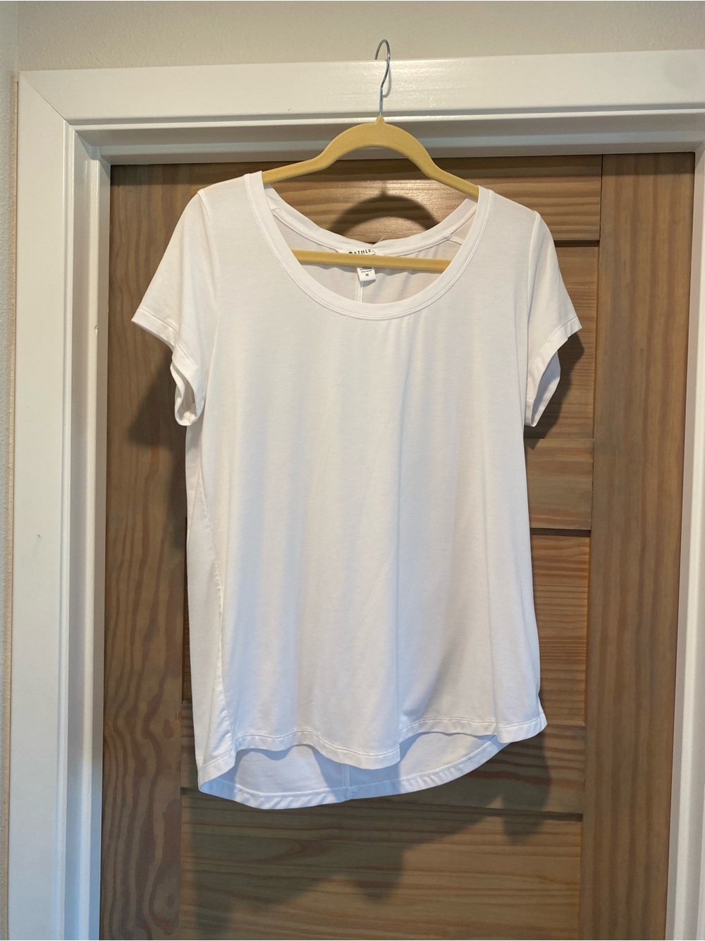 Athleta White Scoop Neck Short Sleeve Tee